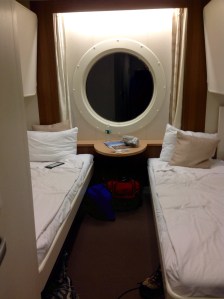 an "exterior" cabin -- has a porthole!